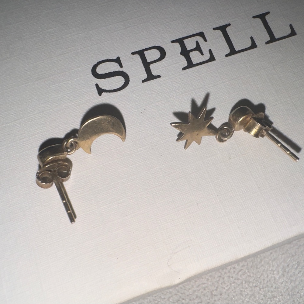 New SPELL Stargazer Earrings Opal Moon and Star with box/ dust pouch - Picture 4 of 7